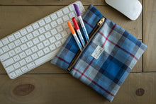 Load image into Gallery viewer, Zip Pouch